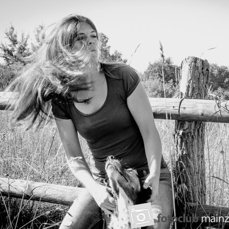 2023 Mein Bild: "Frau mit Hund" von Heimo Gläser